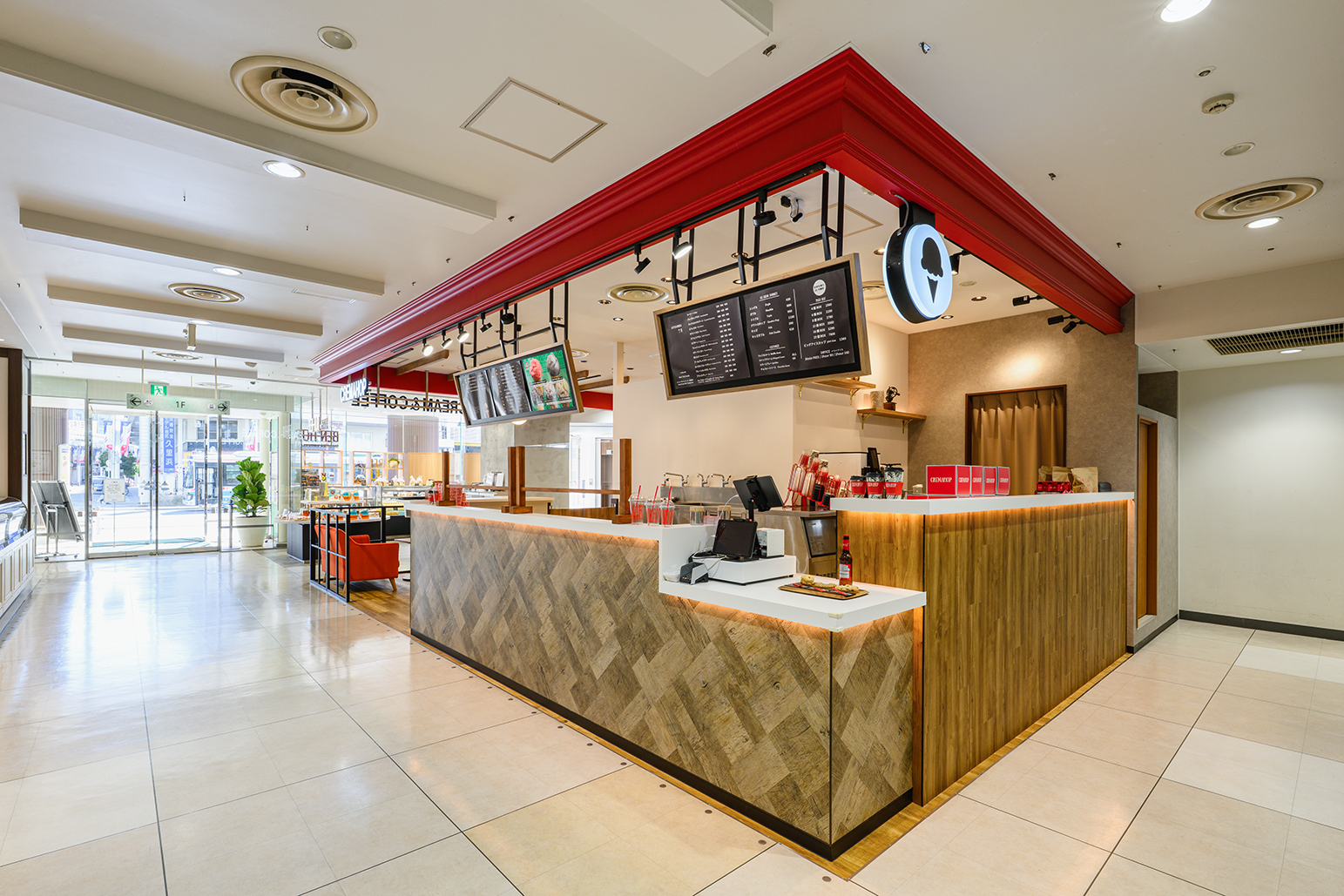 CREMAHOPウィング久里浜店